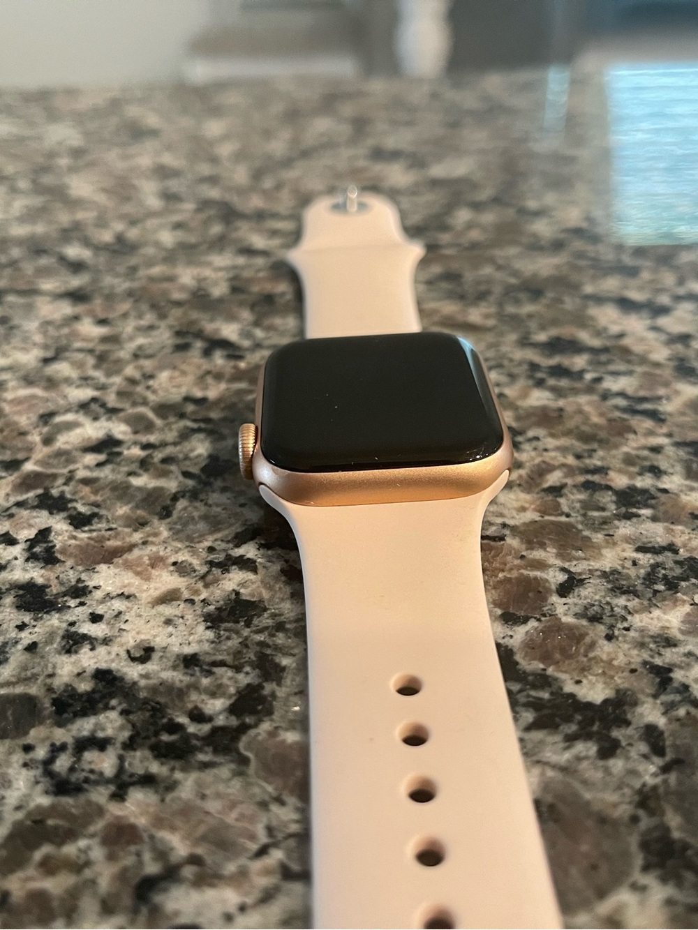 Apple Watch, Series 5, 40mm, Rose Gold - Picture 7 of 8